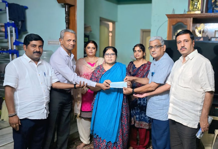 ದಿವಂಗತ ಕಾಮ್ರೆಡ್ ಎ ಜಿ ವಿ ಪೈ ಅವರ ಮಗಳಿಗೆ : 20 ಲಕ್ಷ ರೂಪಾಯಿ ಸಹಾಯಧನ