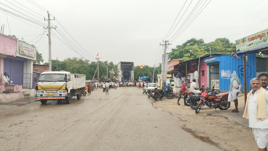ಅವೈಜ್ಞಾನಿಕ ರಸ್ತೆ ಅಗಲೀಕರಣ   ನೀತಿಯನ್ನು ಕೈಬಿಟ್ಟು ಬೈಪಾಸ್ ರಸ್ತೆ ಮಾಡಿ|| ರಾಘವೇಂದ್ರ ಕುಲಕರ್ಣಿ