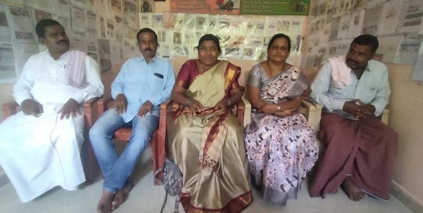 ಕ.ರಾ.ಅಂ.ನೌ.ಸಂಘದ ಮುಖಂಡರೊಂದಿಗೆ ಕಾರ್ಯಕರ್ತೆಯರು : ಸಿಐಟಿಯು ಸೇರ್ಪಡೆ ಘೋಷಣೆ