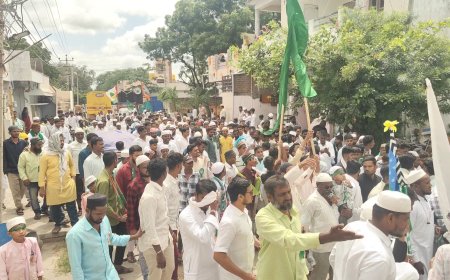 ಈದ್ ಮಿಲಾದ್ | ಮೊಹಮ್ಮದ್ ಪೈಗಂಬರ್ ರವರ 1500 ನೇ ಜನ್ಮದಿನದ ಪ್ರಯುಕ್ತ ಮಸ್ಕಿ ಪಟ್ಟಣದಲ್ಲಿ ಮುಸ್ಲಿಂ ಸಮುದಾಯದಿಂದ  ಭವ್ಯ ಶಾಂತಿ ಯಾತ್ರೆ