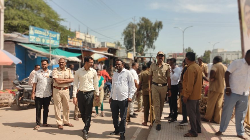 ಸರ್ವಿಸ್ ರಸ್ತೆ ಒತ್ತುವರಿ ಫುಟ್‌ಪಾತ್ ಬೀದಿ ವ್ಯಾಪಾರಿಗಳ ಡಬ್ಬಿ, ಬಂಡಿಗಳನ್ನು ತೆರವು