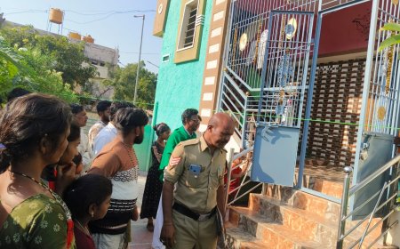 ಮನೆ  ಕಳ್ಳತನ  ಬೆಳ್ಳಿ,ಬಂಗಾರ  ನಗದು ಹಣ ಕಳವು