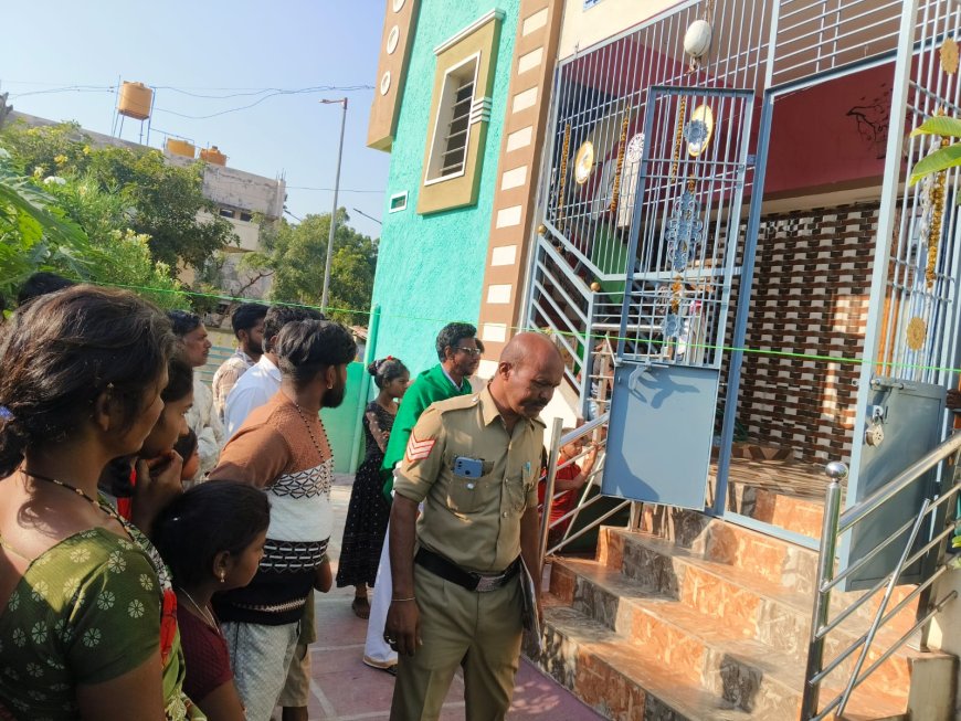 ಮನೆ  ಕಳ್ಳತನ  ಬೆಳ್ಳಿ,ಬಂಗಾರ  ನಗದು ಹಣ ಕಳವು