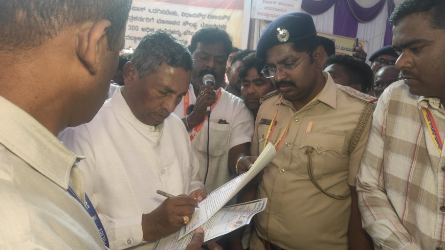 ಪತ್ರಕರ್ತರ ವಿವಿಧ ಬೇಡಿಕೆಗೆ ಆಗ್ರಹಿಸಿ ಕಾ ನೀ ಪ ದ್ವನಿ ಸಂಘಟನೆಯಿಂದ ಬೆಳಗಾವಿಯಲ್ಲಿ ಬೃಹತ್ ಪ್ರತಿಭಟನೆ ಧರಣಿ ನಡೆಯಿತು