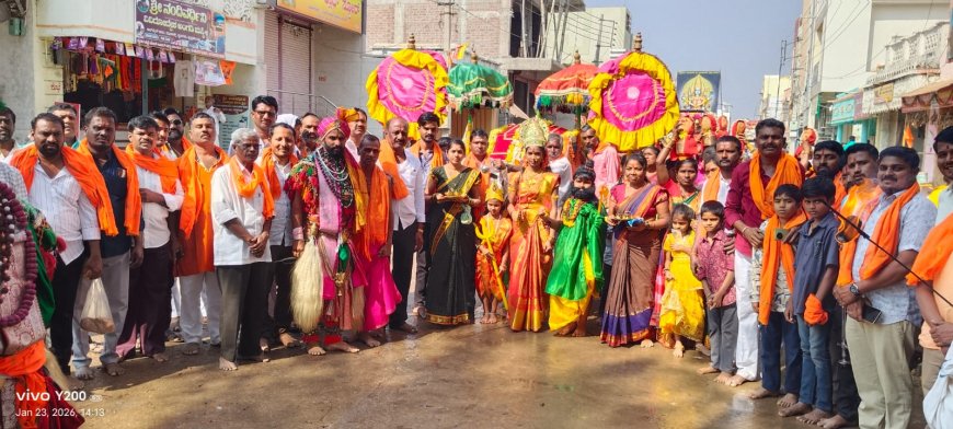 ಮಸ್ಕಿ : ಪಟ್ಟಣದ ಶಕ್ತಿ ದೇವತೆ ಶ್ರೀ ಕಾಳಿಕಾದೇವಿಯ 12ನೇ ವಾರ್ಷಿಕೋತ್ಸವ ಸಂಭ್ರಮದಿಂದ ಜರುಗಿತು.